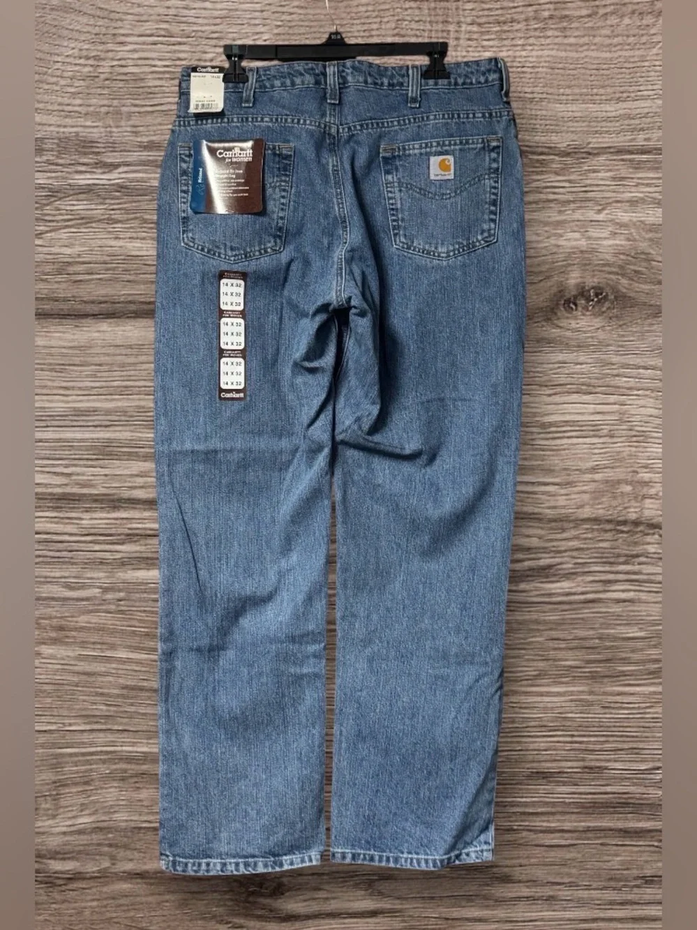 NWT Women’s  Carhartt Relaxed Fit Straight Leg Jeans SZ 14/32